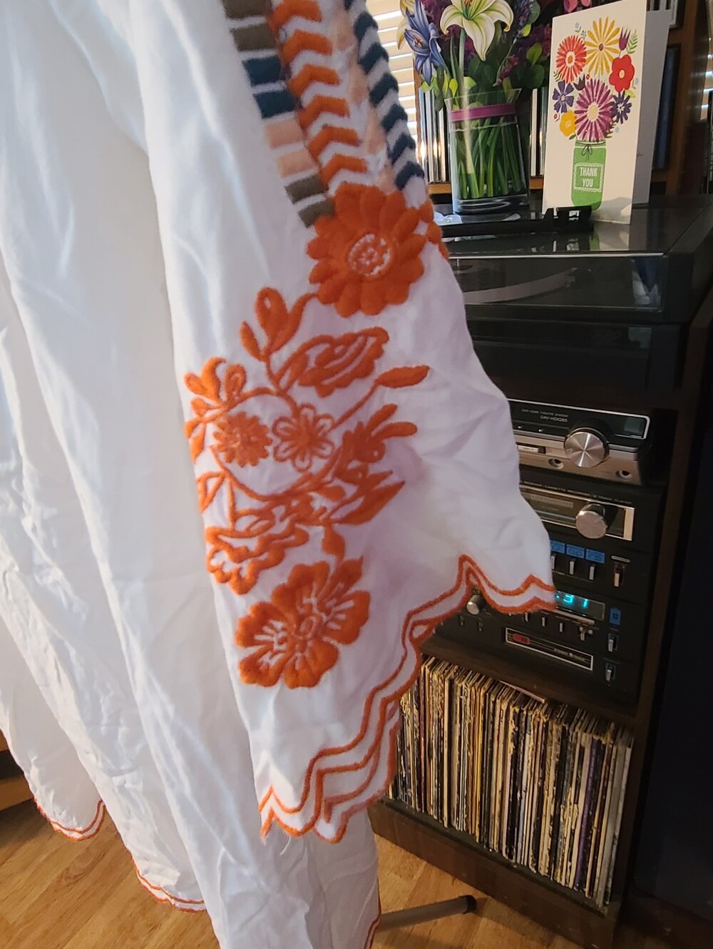 Chic Connection White Embroidered Peasant Tunic with Intricate Orange Flora NWOT - Picture 3 of 5
